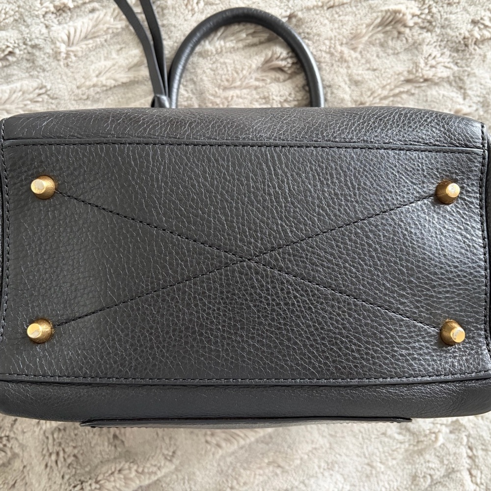 MARC JACOBS
Recruit Bauletto Satchel - Picture 4 of 8